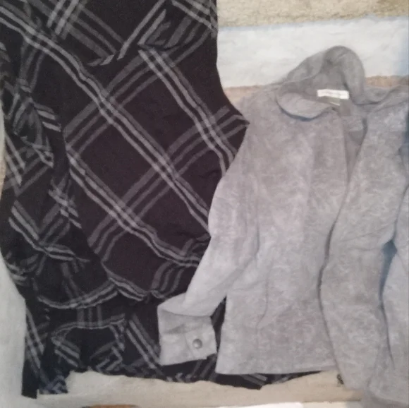 Clothes - Picture 8 of 16